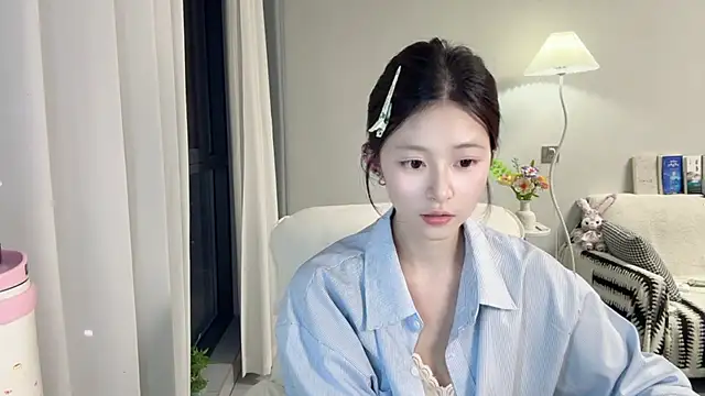 Snapshot of DYyyyyy-- chatting on July 8, 11:44 am DYyyyyy-- online show from July 8, 11:44 am