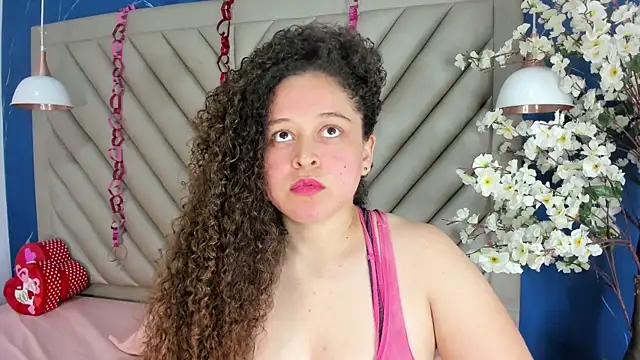 IrinaVoshh  online show from March 5, 7:10 pm