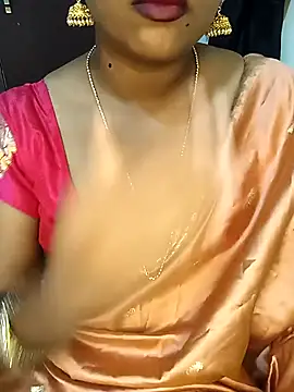Snapshot of Chinnima143 chatting on June 26, 4:02 pm Chinnima143 online show from June 26, 4:02 pm