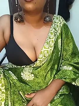 Snapshot of Chinnima143 chatting on July 13, 6:29 pm Chinnima143 online show from July 13, 6:29 pm