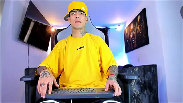 miguel aguirre  online show from February 21, 12:51 pm