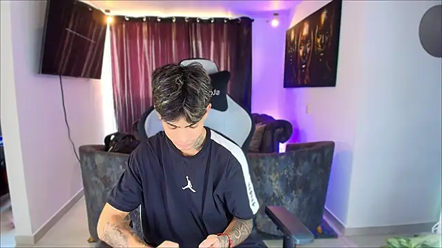 miguel aguirre  online show from February 17, 12:57 pm