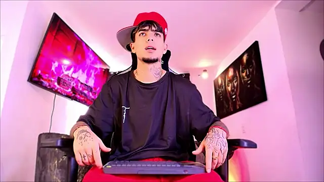 miguel aguirre  online show from February 3, 1:38 pm