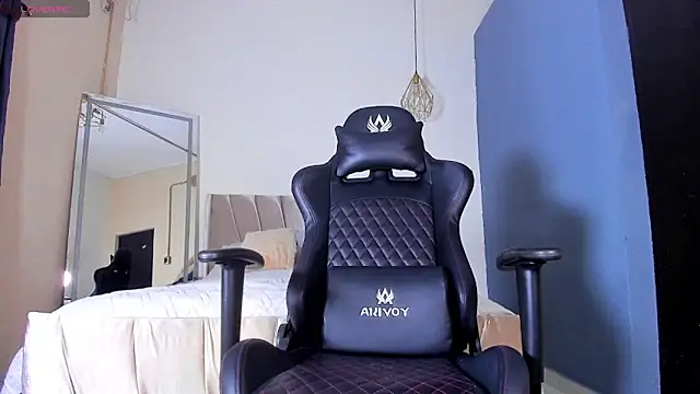 Snapshot of Alishaa_sweet chatting on March 1, 1:00 pm Alishaa sweet online show from March 1, 1:00 pm