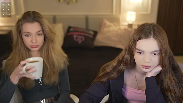 Snapshot of Zlata_Sky chatting on October 19, 7:16 pm Zlata Sky online show from October 19, 7:16 pm