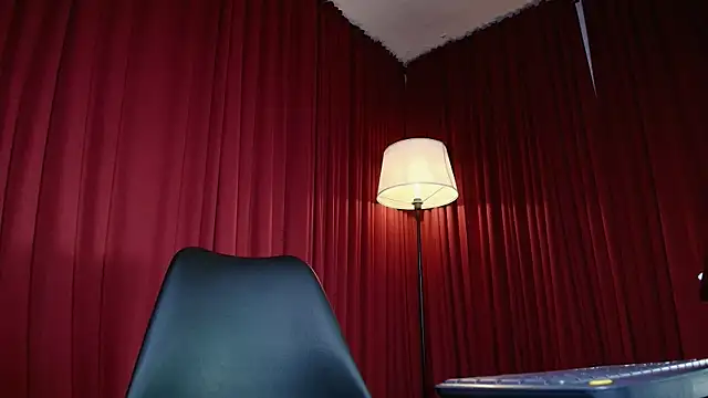Snapshot of Sharlotte__1 chatting on April 20, 11:35 am Sharlotte 1 online show from April 20, 11:35 am