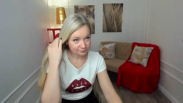 CharlotteKerti online show from February 10, 11:53 am