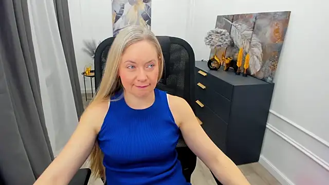 CharlotteKerti online show from March 22, 7:48 pm