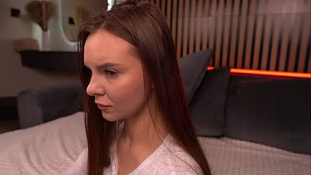 Kalisa s online show from February 19, 9:45 pm