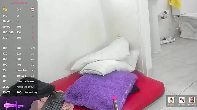 mature gold1 online show from April 16, 12:17 pm