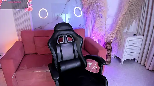 valeriekhaleesi online show from February 4, 8:15 pm