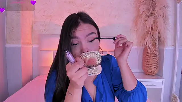 valeriekhaleesi online show from March 18, 9:59 pm