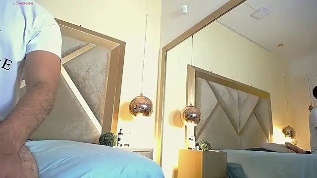 LaraandAxel online show from February 28, 3:22 pm