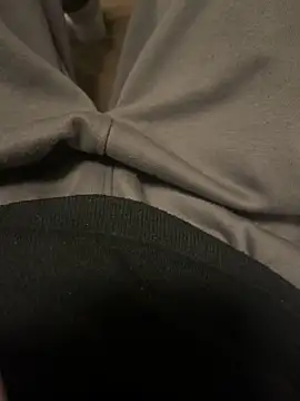 zo-19cm online show from February 1, 10:30 pm