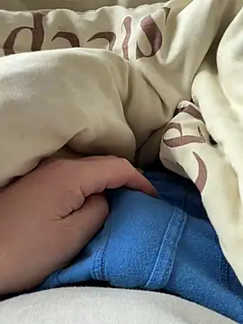 twankletoes1234 online show from March 12, 11:25 am