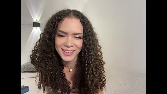 valeriesaint online show from February 10, 3:55 pm