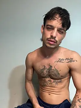 ruffvip online show from April 16, 9:15 pm