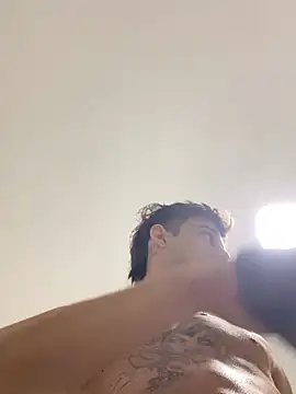 ruffvip online show from February 9, 11:30 am