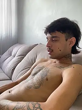 ruffvip online show from February 5, 2:13 pm