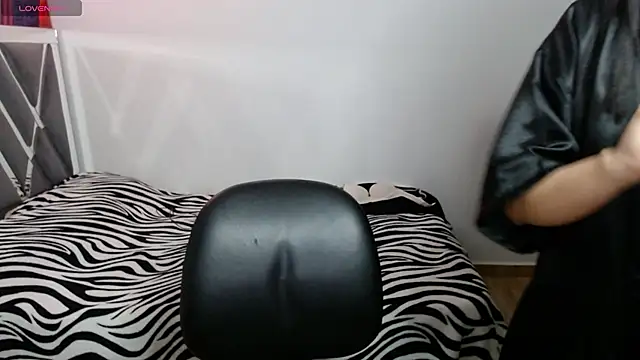 paula lopez   online show from April 12, 6:55 pm