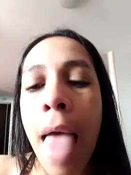 paula lopez   online show from April 28, 4:00 pm