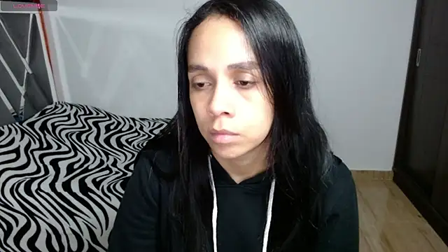 paula lopez   online show from May 5, 12:35 am