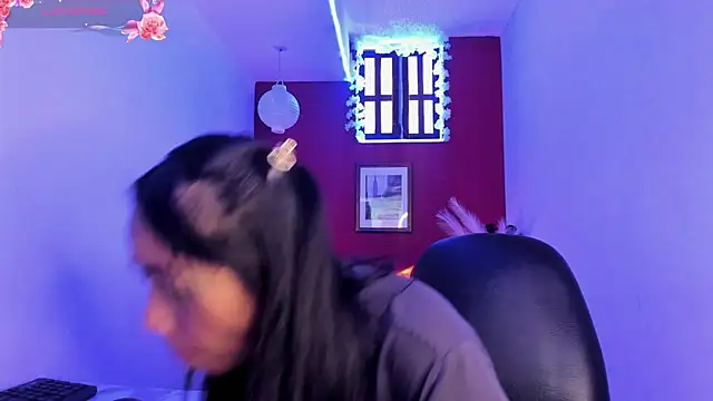 Snapshot of paula_lopez__ chatting on February 11, 7:36 pm paula lopez online show from February 11, 7:36 pm