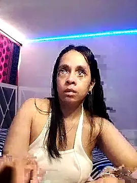 Snapshot of paula_lopez__ chatting on June 25, 6:35 pm paula lopez online show from June 25, 6:35 pm
