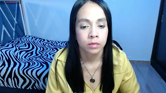 paula lopez   online show from May 21, 11:02 pm