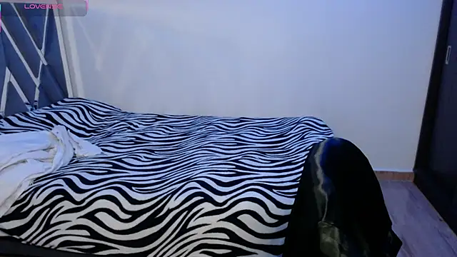 paula lopez   online show from March 4, 1:02 am