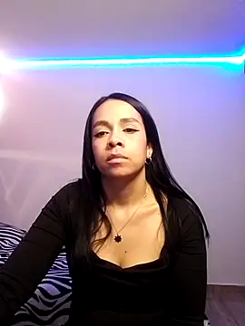 Snapshot of paula_lopez__ chatting on June 21, 5:52 pm paula lopez online show from June 21, 5:52 pm