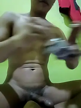 Snapshot of gigoloindo86 chatting on February 12, 3:17 am gigoloindo86 online show from February 12, 3:17 am