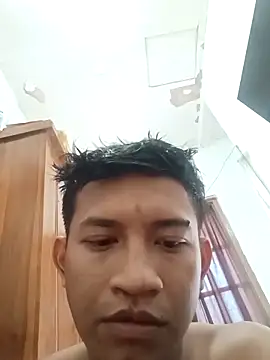 Snapshot of gigoloindo86 chatting on January 31, 11:25 pm gigoloindo86 online show from January 31, 11:25 pm