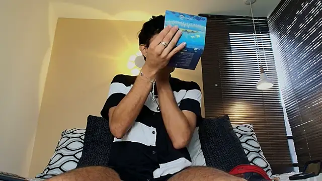 Snapshot of Damon_Salvarote_S chatting on February 26, 7:47 pm Damon Salvarote S online show from February 26, 7:47 pm