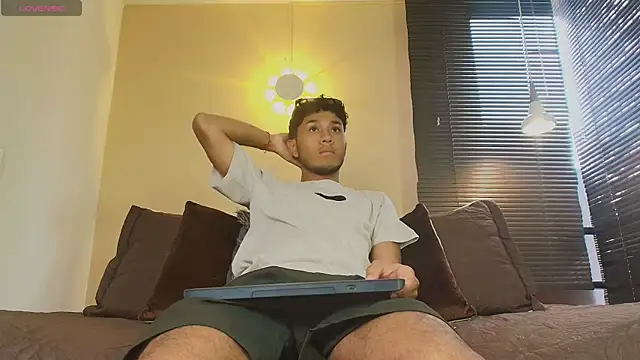 Damon Salvarote S online show from April 13, 7:29 pm