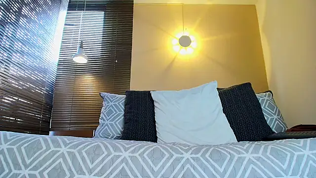 Snapshot of Damon_Salvarote_S chatting on February 28, 7:46 pm Damon Salvarote S online show from February 28, 7:46 pm