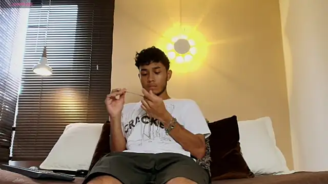 Damon Salvarote S online show from April 15, 7:18 pm