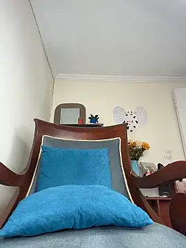 LilaRvsh online show from April 15, 5:17 pm