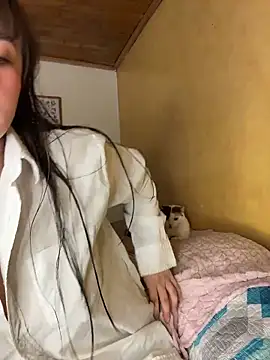 LilaRvsh online show from March 4, 5:31 pm