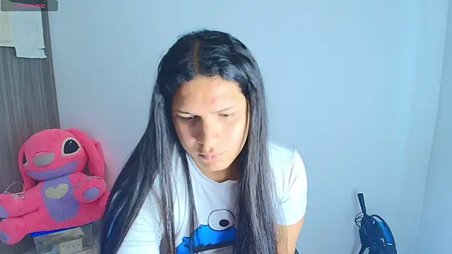 Snapshot of alys_love chatting on May 25, 4:38 pm alys love online show from May 25, 4:38 pm