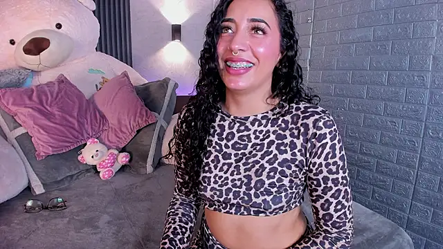 Magic ivone online show from March 21, 11:58 am