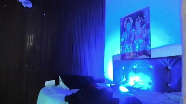 Snapshot of megan_and_jayram chatting on February 21, 3:30 am megan and jayram online show from February 21, 3:30 am