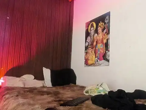 Snapshot of megan_and_jayram chatting on February 11, 3:28 am megan and jayram online show from February 11, 3:28 am