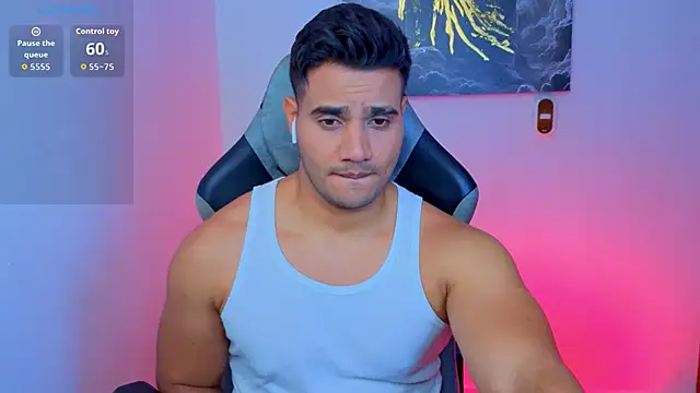 Snapshot of AndresRodriguez1 chatting on June 28, 6:47 pm AndresRodriguez1 online show from June 28, 6:47 pm