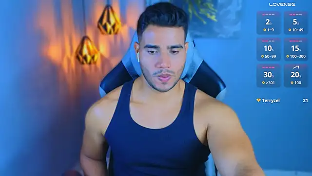 AndresRodriguez1 online show from May 5, 12:57 am