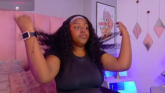 Snapshot of Aitana_Oliveira chatting on February 10, 8:08 pm Aitana Oliveira online show from February 10, 8:08 pm