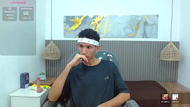 Snapshot of JDWhite18 chatting on February 18, 4:32 am JDWhite18 online show from February 18, 4:32 am