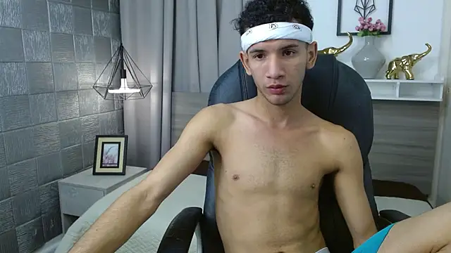 Snapshot of JDWhite18 chatting on June 6, 4:07 am JDWhite18 online show from June 6, 4:07 am