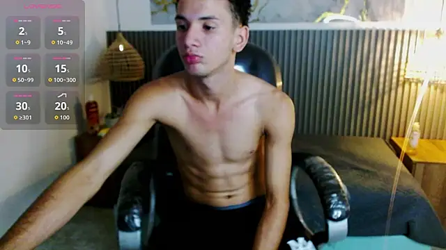 Snapshot of JDWhite18 chatting on February 11, 3:28 am JDWhite18 online show from February 11, 3:28 am