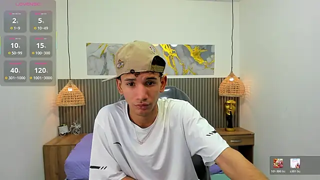Snapshot of JDWhite18 chatting on June 25, 1:14 am JDWhite18 online show from June 25, 1:14 am
